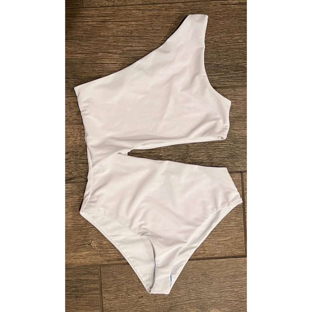 NEW Beach Riot Celine Ribbed One-Piece Size Medium - Picture 8 of 8